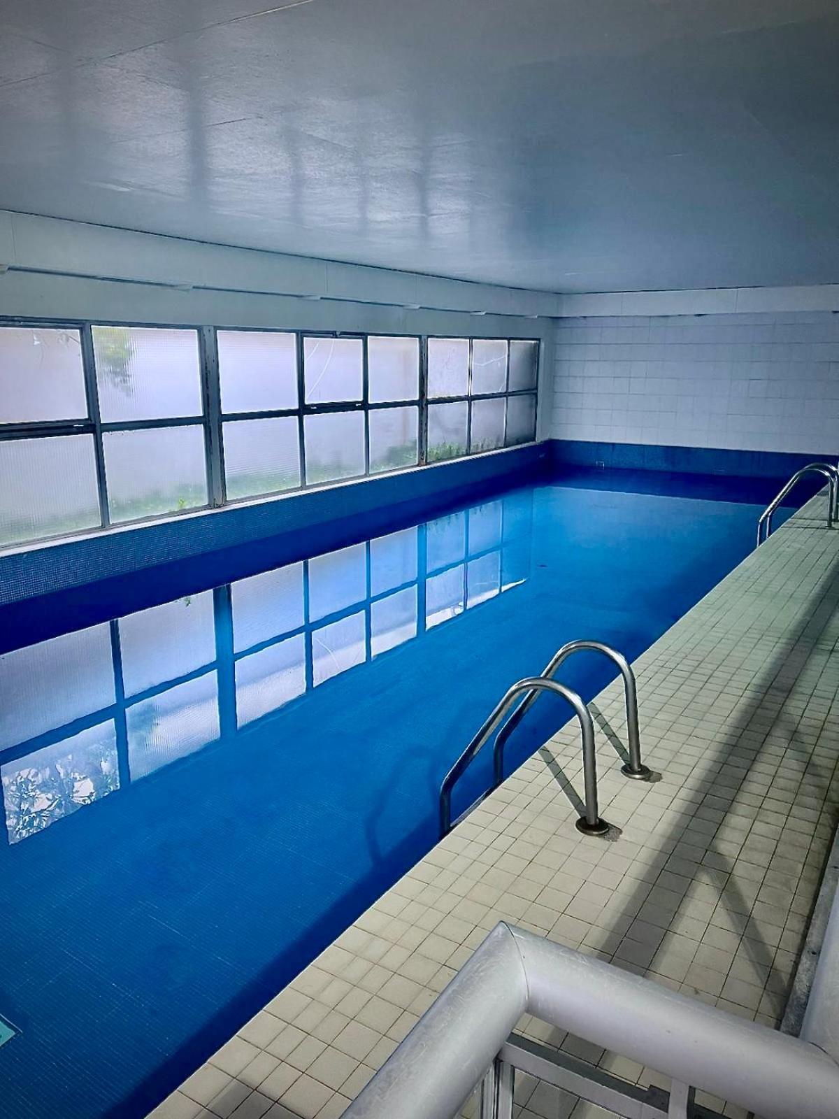 Appartement Avec Piscine Париж Екстериор снимка